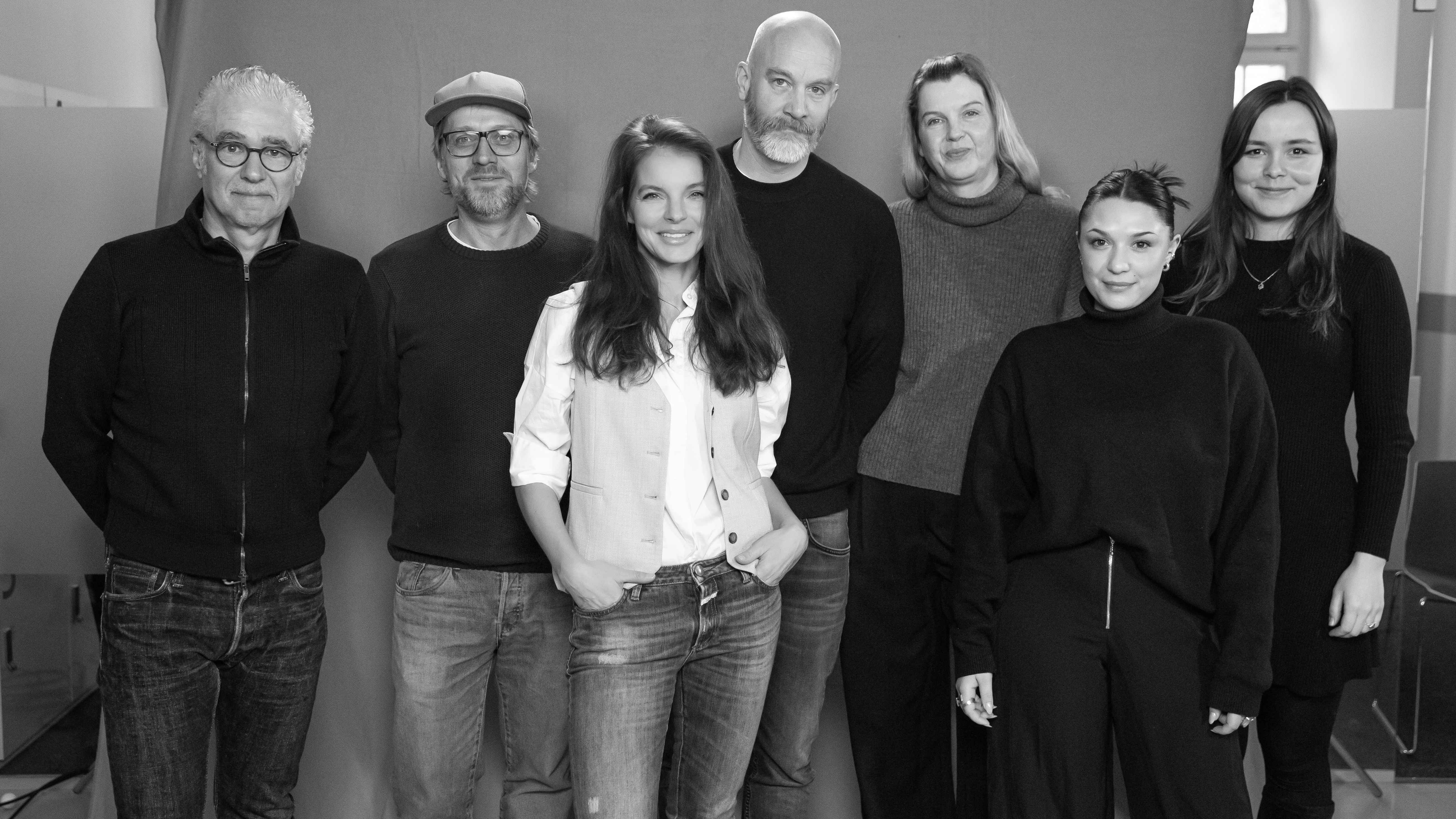 5c92d397 135d 4aad a63a 5be2e97d747a Arbeiten am neuen musikalischen Weg von Yvonne Catterfeld (von links): Willy Ehmann (A&R Consulting Starwatch), Matthias Lumm (Head of Marketing Seven.One Starwatch Music & Live), Yvonne C...