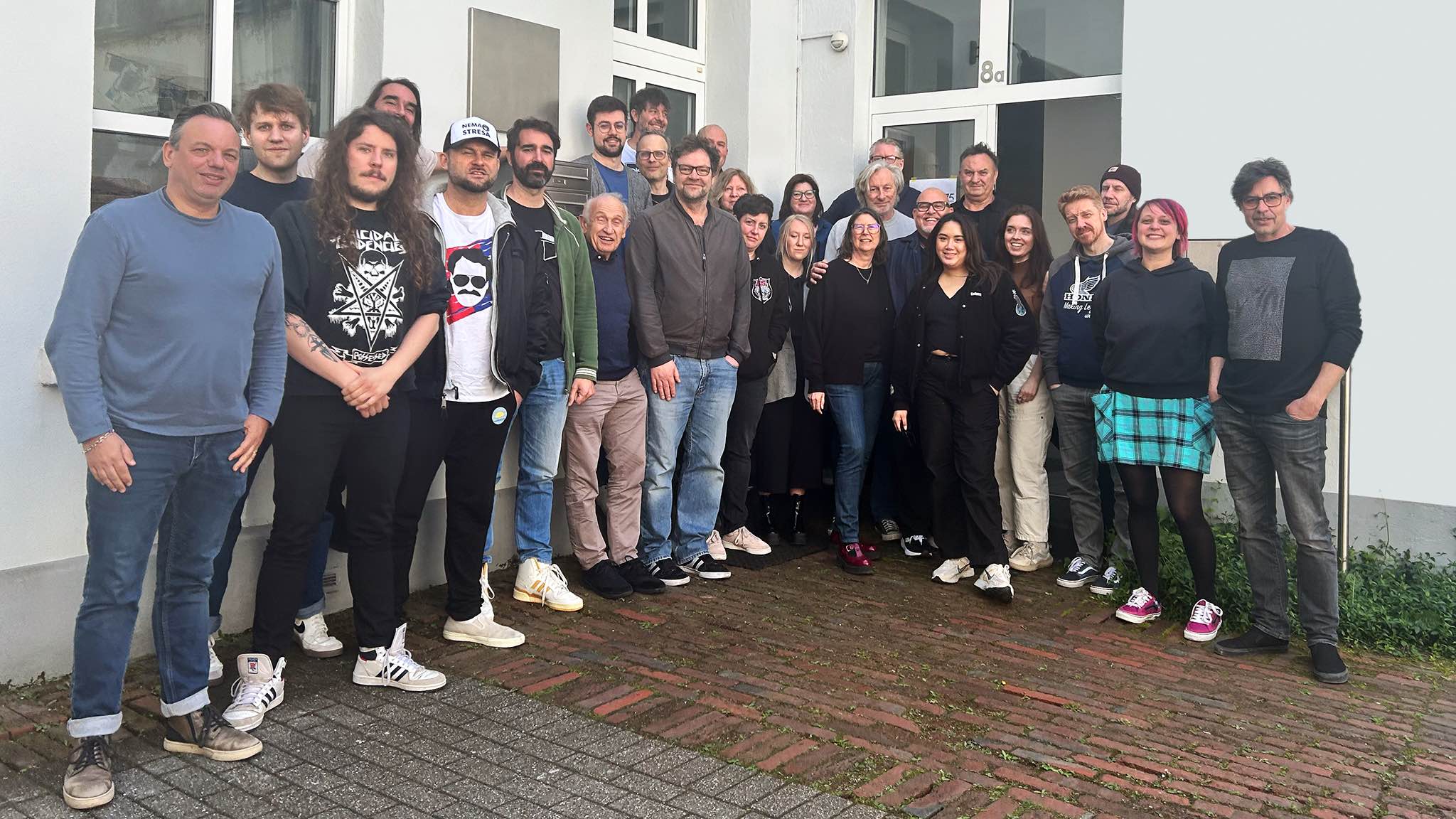 5c99ff1f dba7 4947 b077 13e1529dcb4e Mit dabei bei der gemeinsamen Vertriebstagung von 375 Media, Cargo Records und Indigo (von links): Stefan Grimm, Sandor Meierjohann, Jonas Mau, Lucas Schwab-Pepperhoff, Martin Hentschel, M...