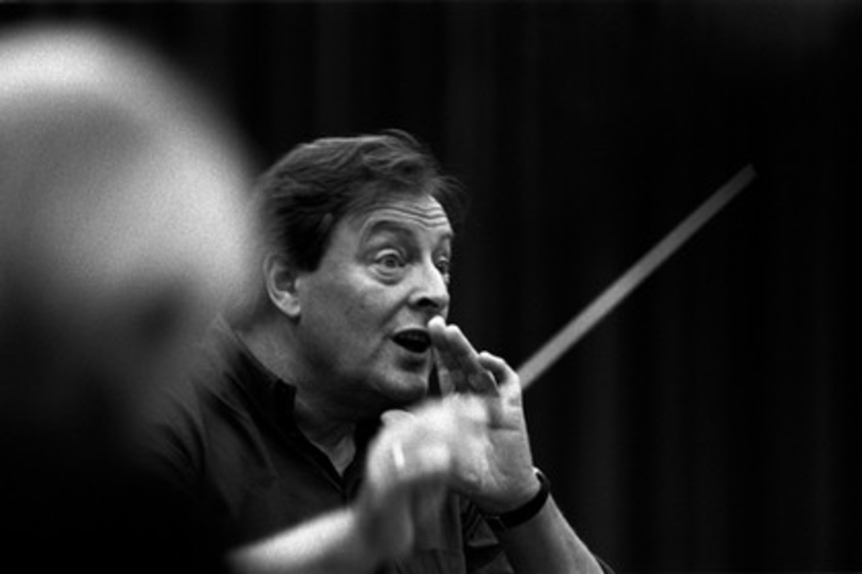 Schwingt Taktstock in Frankfurt an der Oder: Howard Griffiths