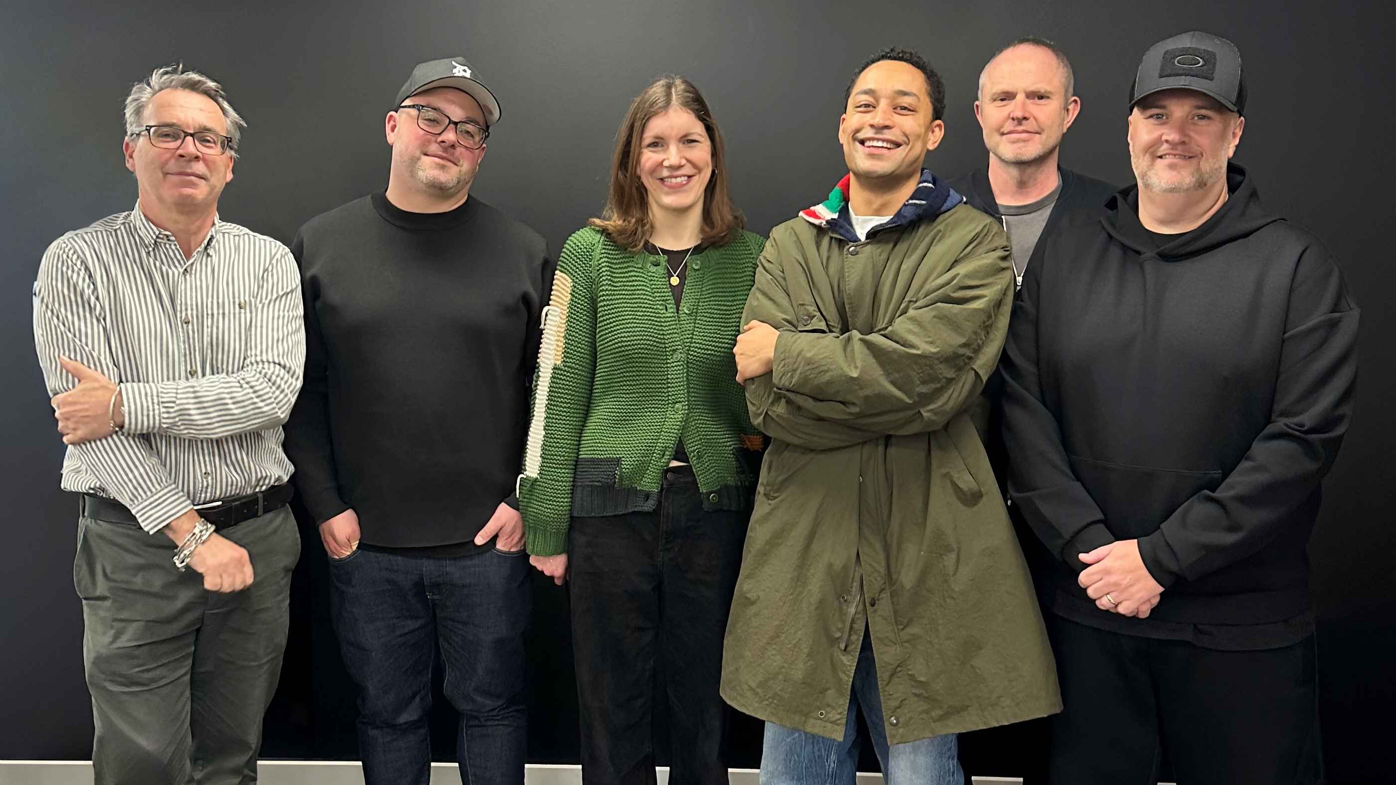 Machen nun gemeinsame Sache (von links): Alistair Norbury (President, UK, Continental Europe & APAC BMG), Chris Wareing (Manager Loyle Carner), Clemmie Woodhouse (Senior Director A&R Publi...