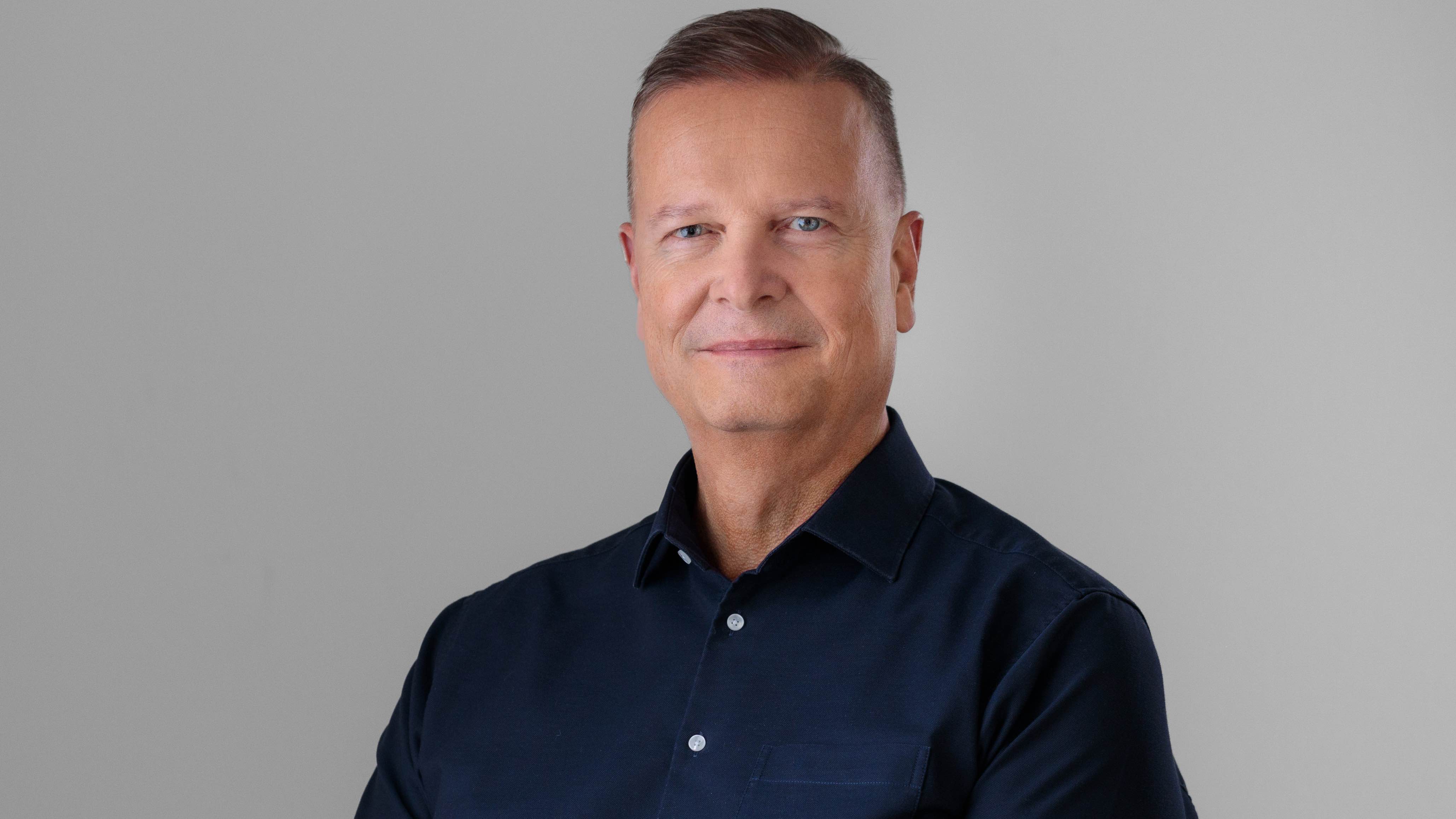 Hat bei Universal Music bereits im Sommer eine "sehr gut aufgestellte Business & Legal Affairs Abteilung in Deutschland" an Ulrich Genschel übergeben: Henning Zimmermann, der Ende 2024 aus...