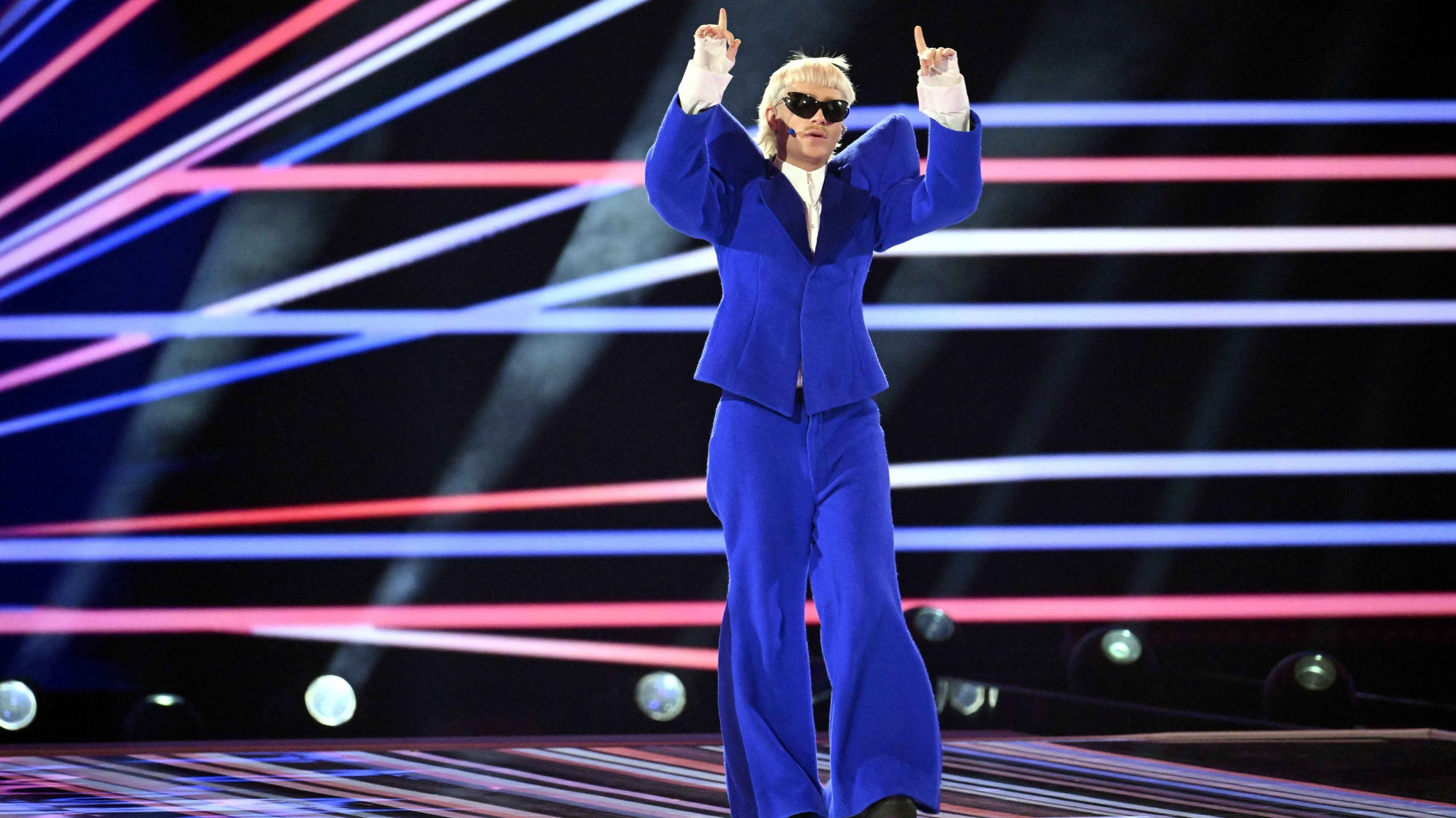 Fürs ESC-Finale gesperrt, in den deutschen Charts der höchste von vier Eurovision-Titeln: der Niederländer Joost.