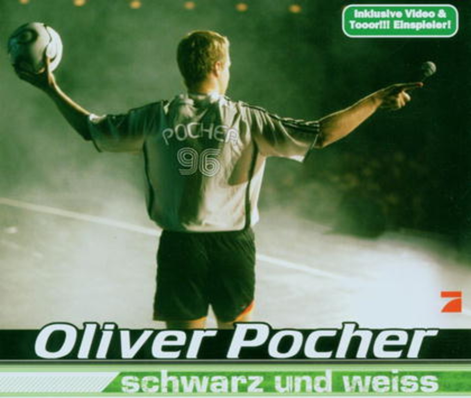 Singt nun auch mit Erfolg: Oliver Pochers "schwarz und weiss"
