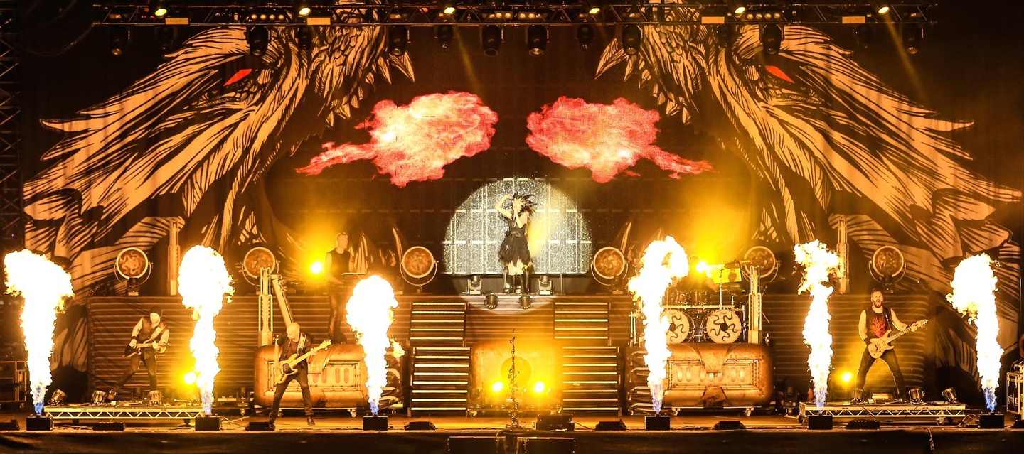 Immer auch optisch ein Spektakel: Within Temptation live