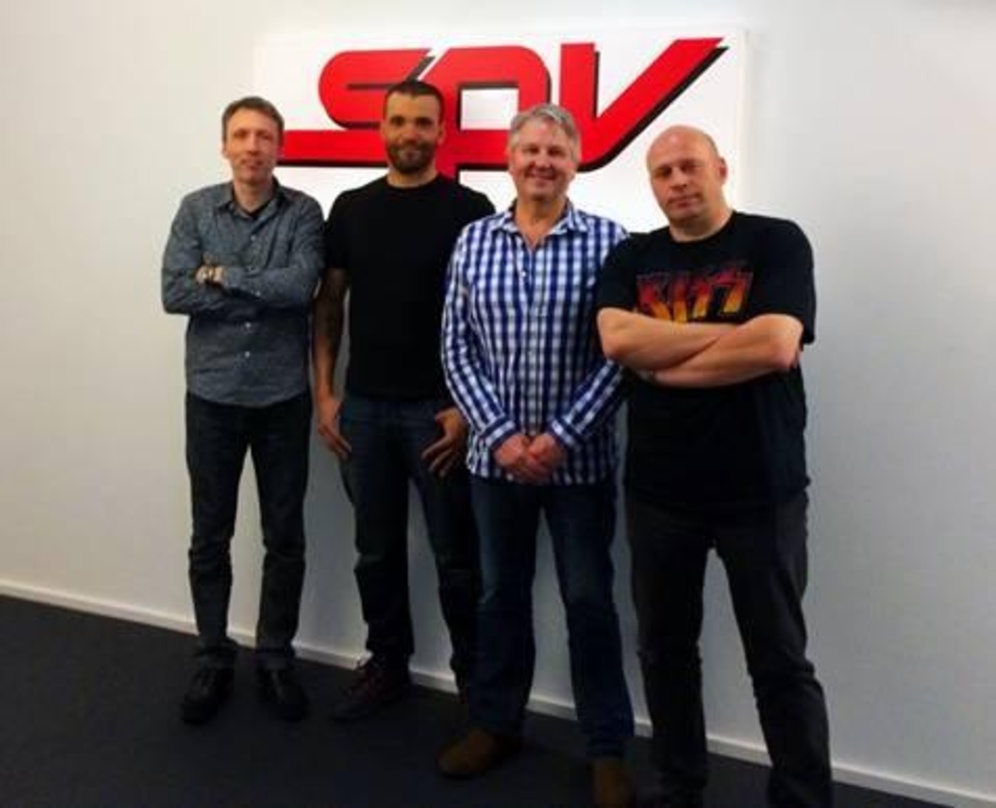 Besiegelten den Vertriebsdeal (von links): Frank Uhle (Managing Director SPV), Alex Hellid (Threeman Recordings, Entombed), Dave Thorne (Threeman Recordings) und Olly Hahn (A&R Steamhammer)