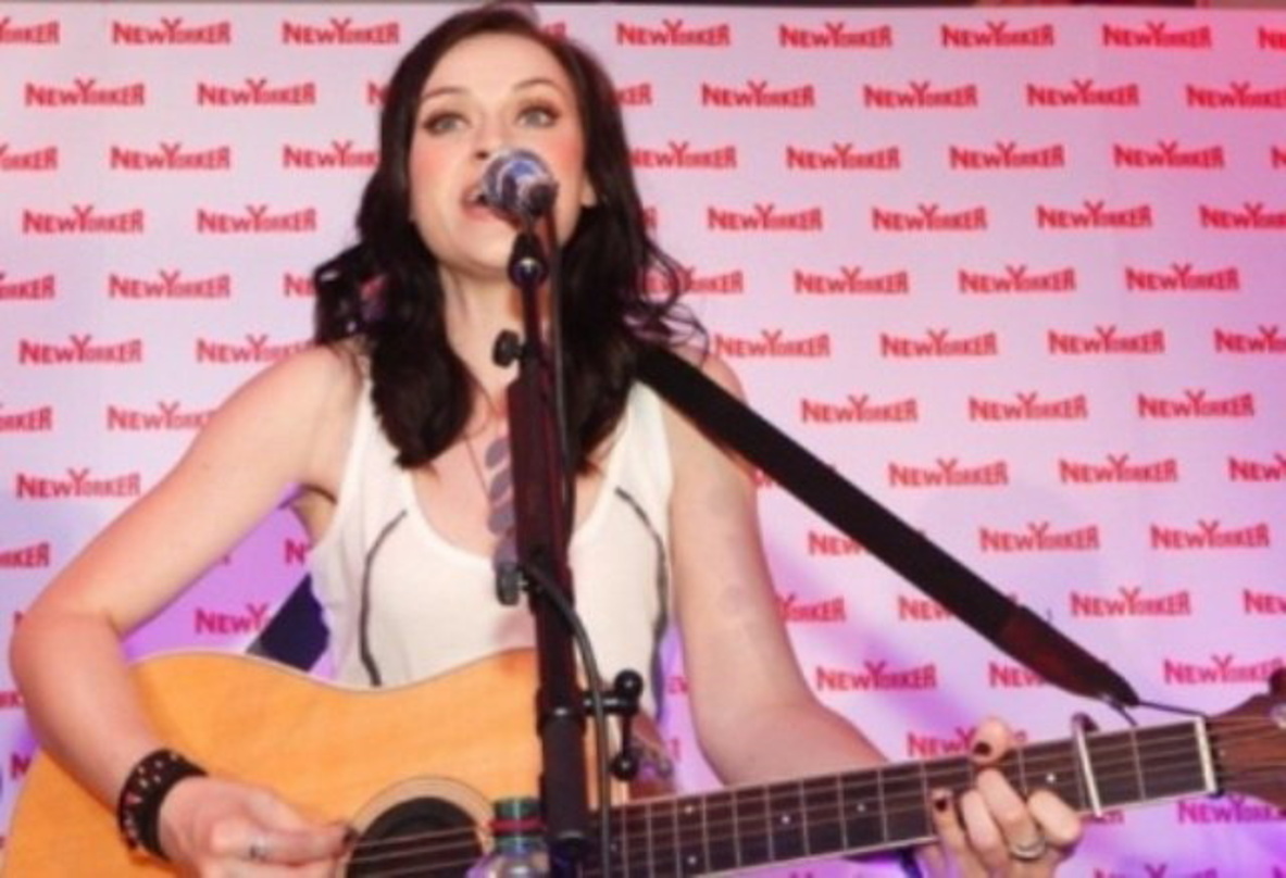 Erfreute 400 Fans: Amy Macdonald bei ihrem Instore-Gig bei New Yorker in Wien