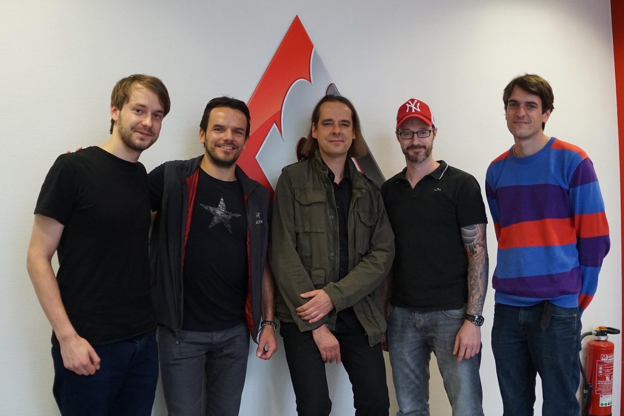 Freuen sich auf die Zusammenarbeit (von links): Sebastian Tröger (Membran), Steffen Henssler, Markus Reinhardt, Michael Wendt (Henssler-Mucke) und Jan Gärtner (Membran)