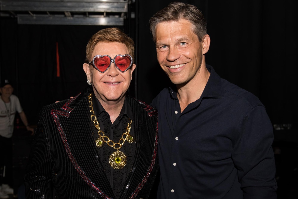 Beim letzten Deutschlandkonzert der Abschiedstour von Elton John (links), das am 5. Juli 2019 in München stattfand, kam es backstage in der ausverkauften Olympiahalle zu einer Begegnung zw...