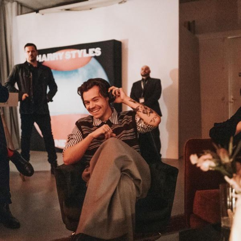 Steigt mit "Fine Line" auf Platz eins in die US-Charts ein: Harry Styles, hier Ende November bei einem Fan-Event in Berlin