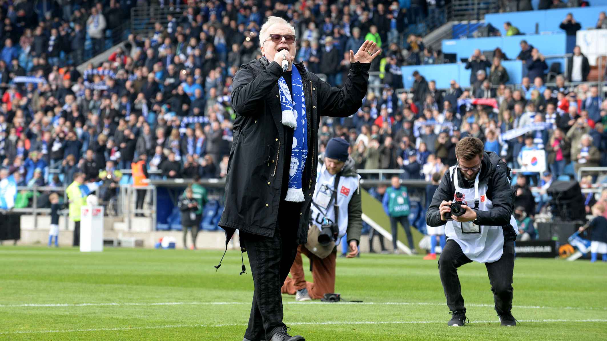 Sponsert das Pokaltrikot seines Heimatvereins: Herbert Grönemeyer, hier im Ruhrstadion an der Castroper Straße.