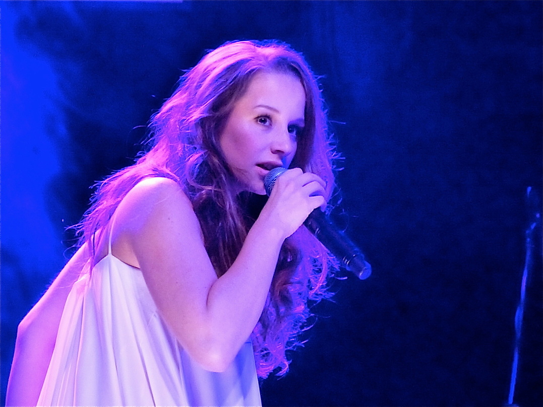 Im Herbst mit Semmel Concerts unterwegs: Oonagh, hier beim Electrola-Event Neue Welle