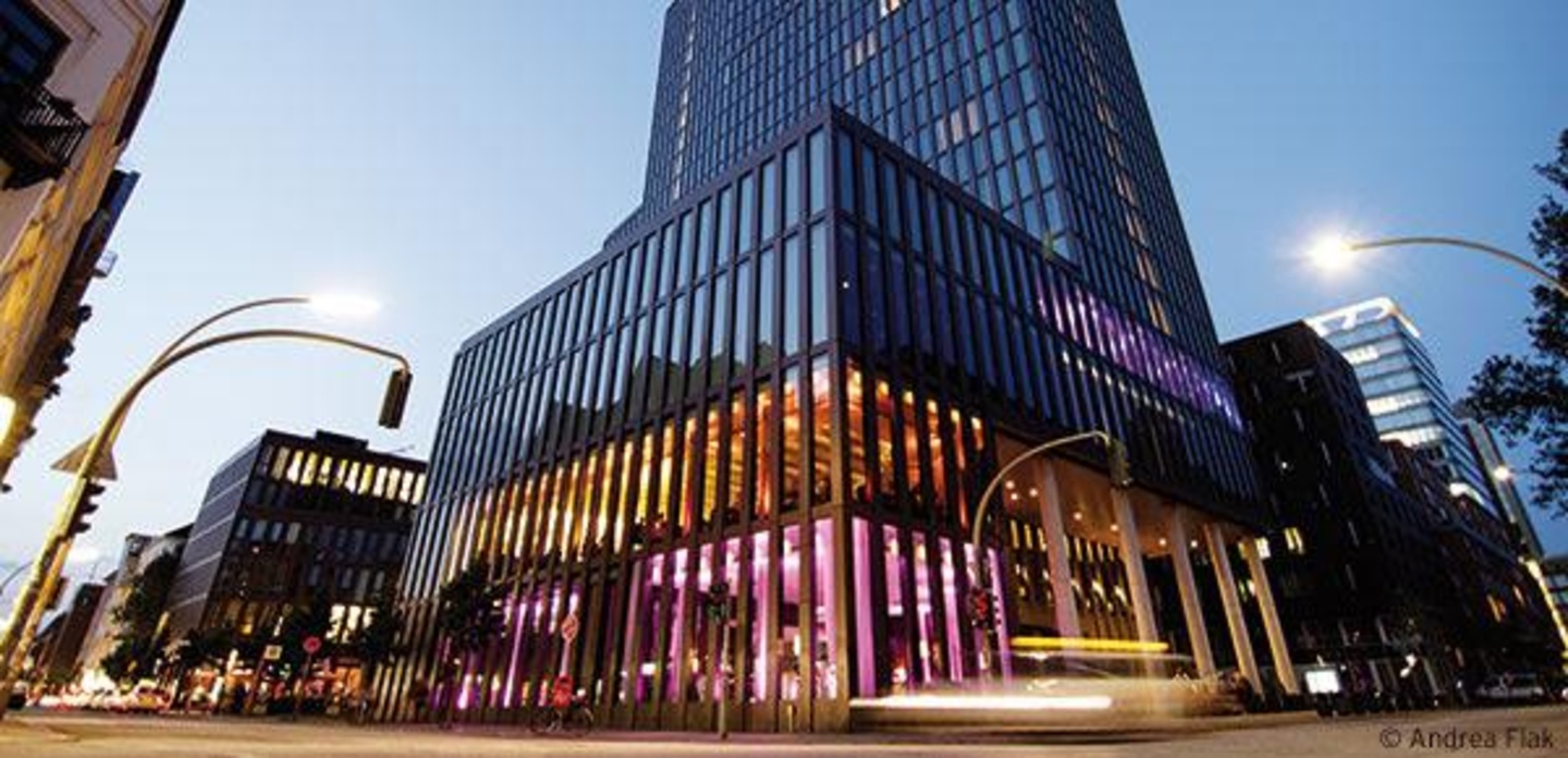 Hier steigt Anfang das Ticketmaster Forum: das Empire Riverside Hotel in Hamburg