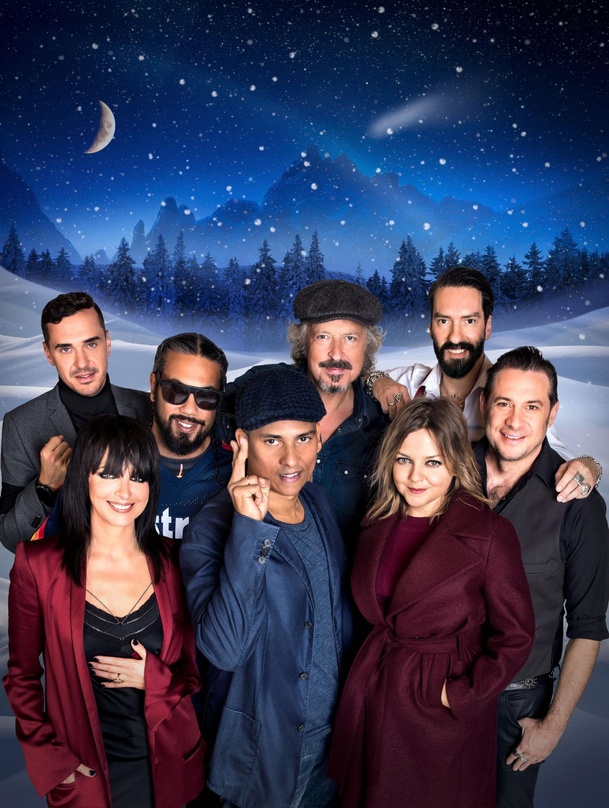 Singen Weihnachtslieder (von links): Seven, Nena, Samy Deluxe, Xavier Naidoo, Wolfgang Niedecken, Annett Louisan, Alec Völkel und Sascha Vollmer