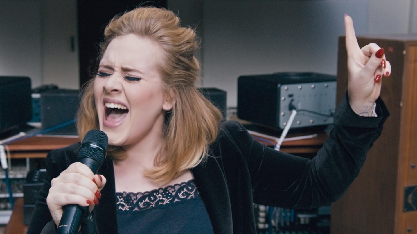 Verkauft sich gut: Adele peilt mit ihrem Album "25" internationale Bestmarken an