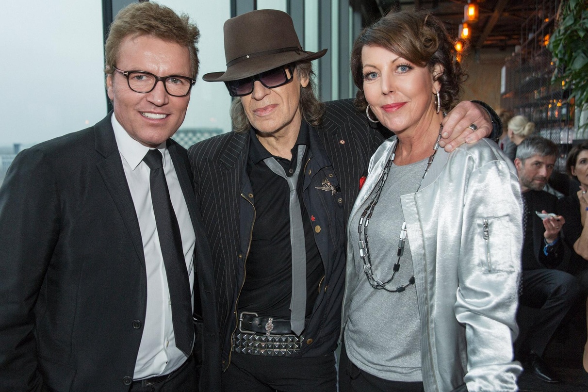 Bei der Echo-Reception von Warner Music in Berlin (von links): Bernd Dopp, Udo Lindenberg und Rita Flügge-Timm (Director DolceRita Recordings) ...