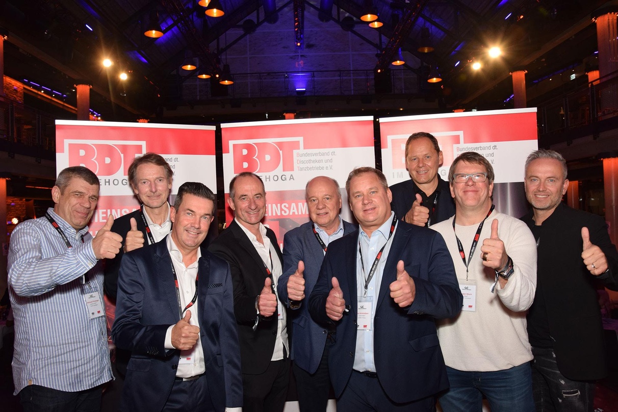 Neugewählt: das BDT-Präsidium um Knut Walsleben (4. von rechts)