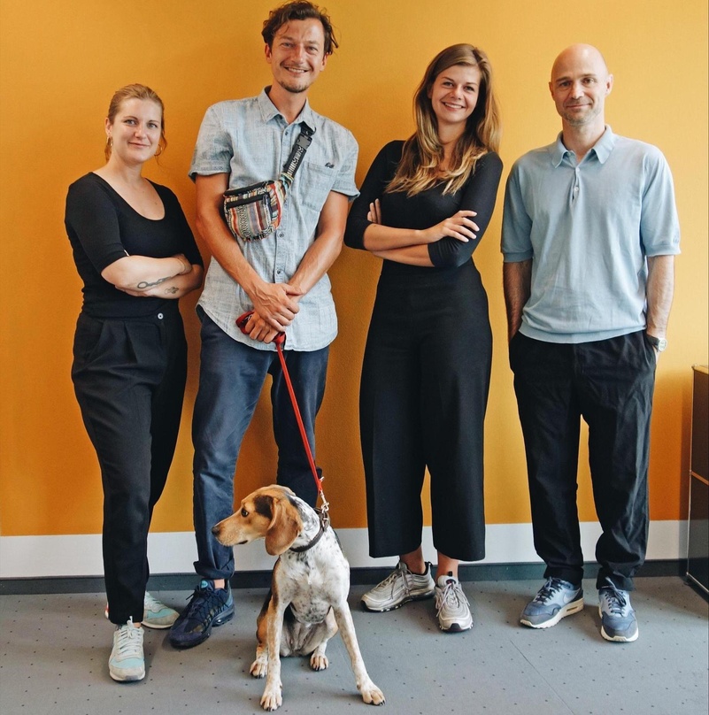 Freuen sich tierisch auf die Zusammenarbeit (von links): Sarah Schneider (Senior A&R & Creative Manager Sony/ATV), Jan Weigel, Julia Osterried (Repertoire Manager Sony/ATV) und Patrick Str...