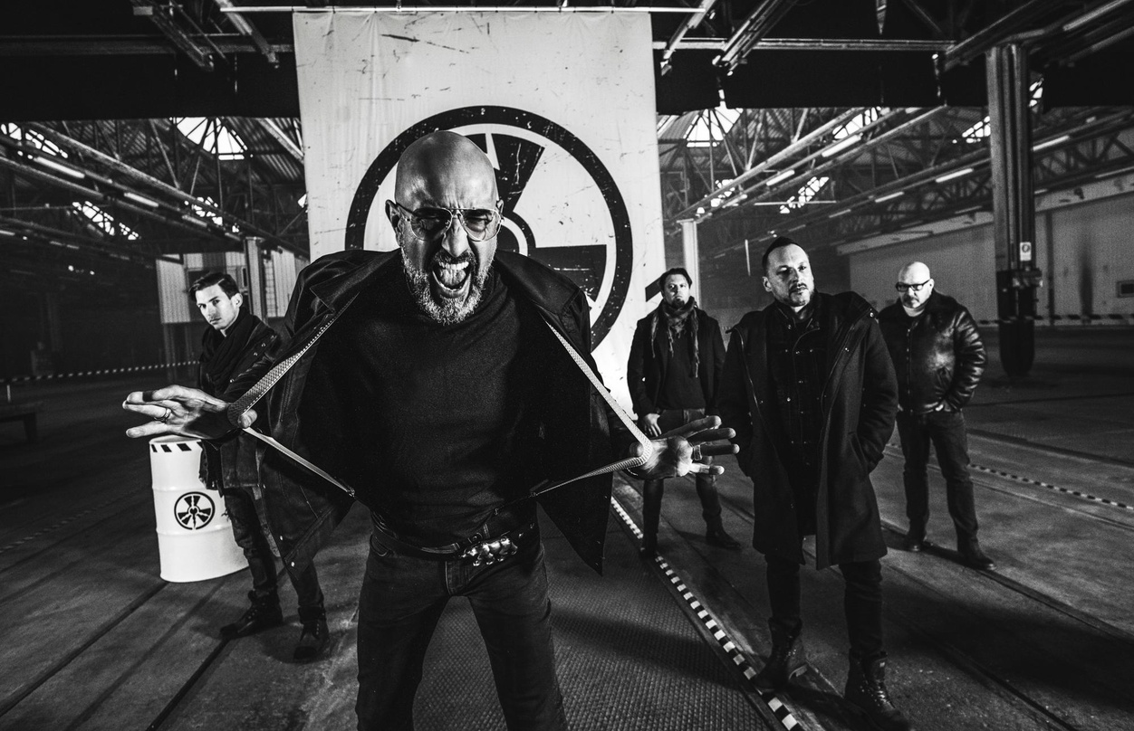 Headliner bei Area 53: Eisbrecher