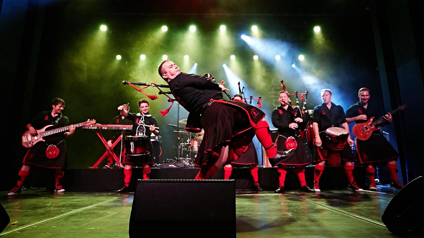 Gehören zu den Repräsentanten des "Gegenwind"-Schwerpunkts beim Bardentreffen 2017: die Red Hot Chilli Pipers