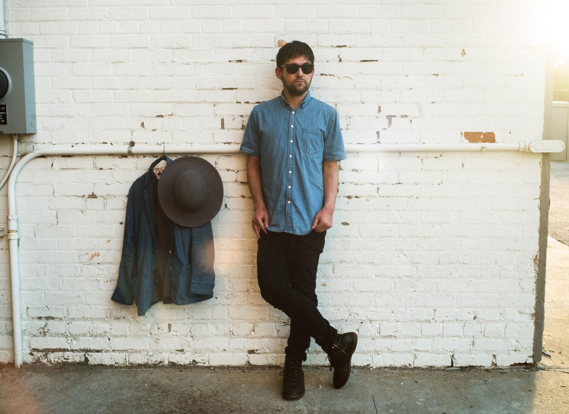Präsentiert neues Songmaterial auf Platte und live in spartanischer Form: Conor Oberst