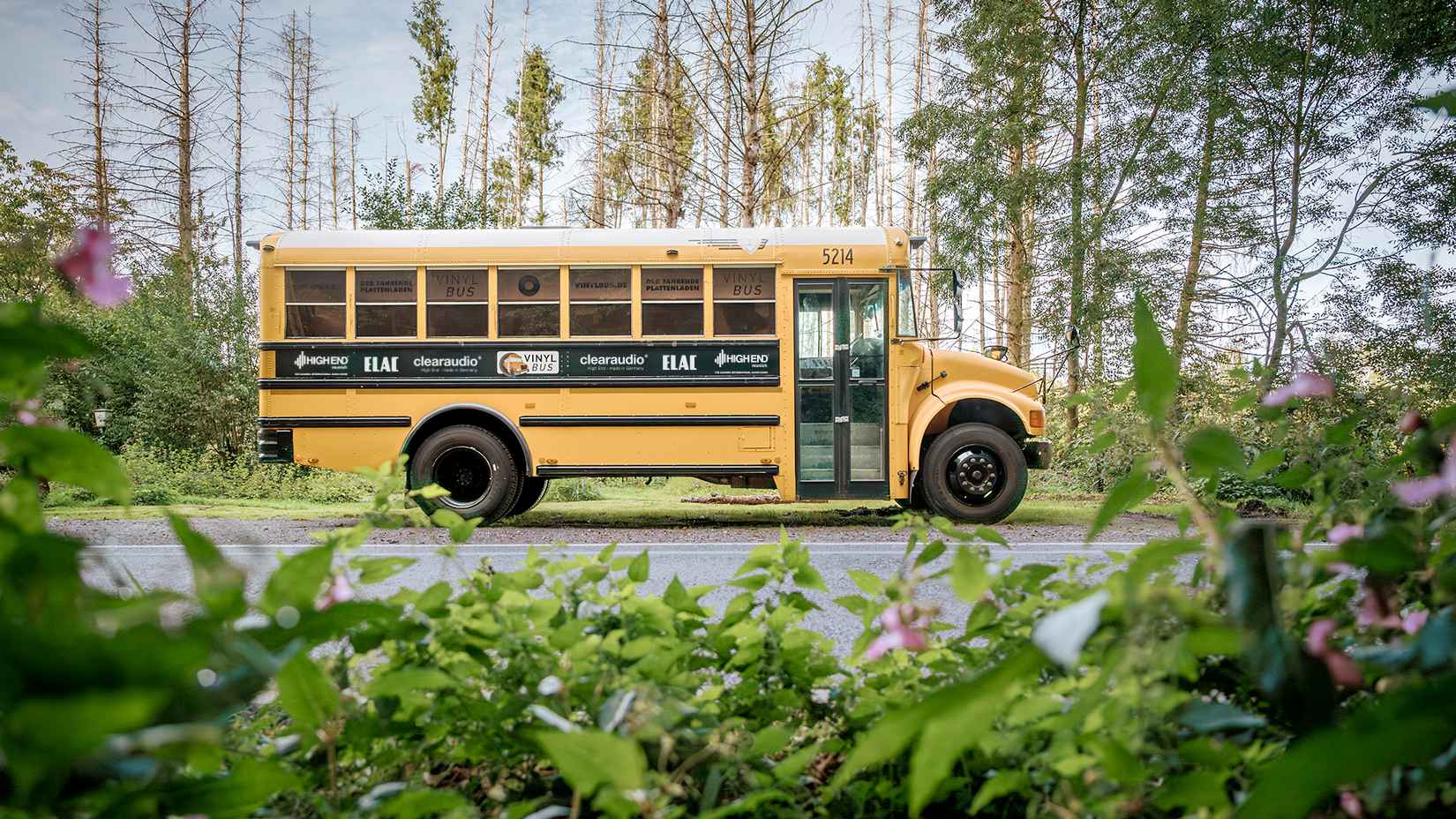 Bringt Schallplatten dahin wo es häufig keinen stationären Vinyl-Handel mehr gibt: Der Vinyl-Bus.