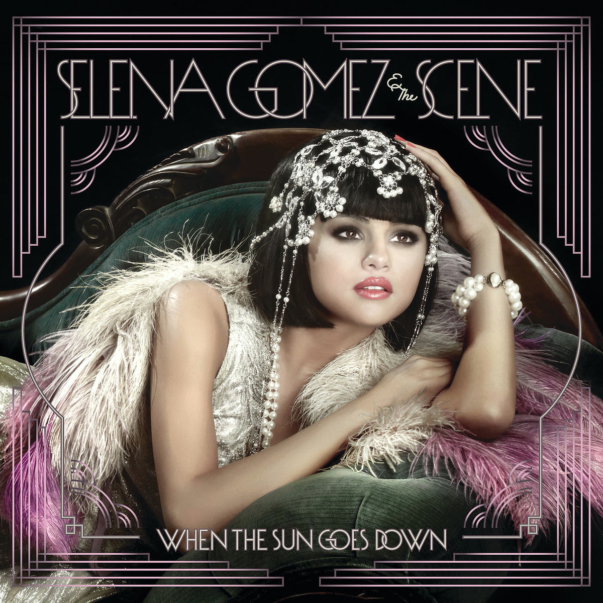 Selena Gomez & The Scene – When The Sun Goes Down