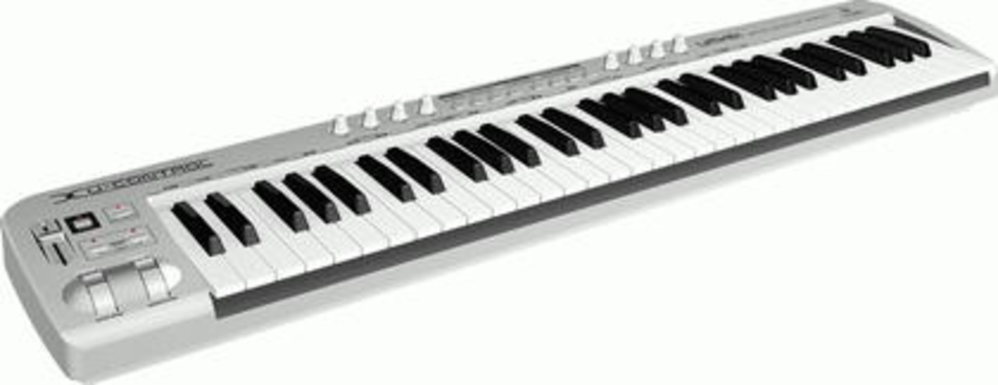 Behringers Einstieg in den Sektor Tastenistrumente: das Keyboard U-Control UMX 61