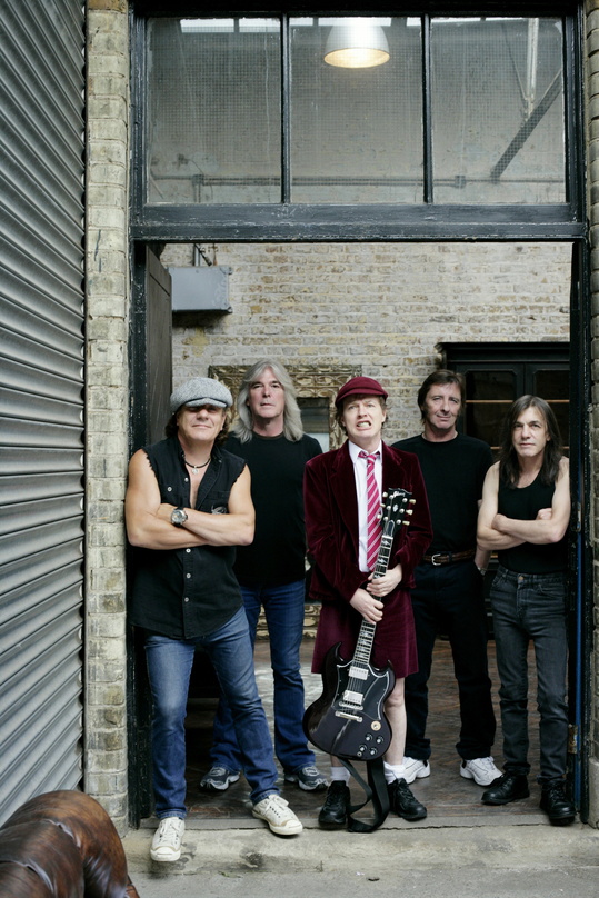 Erfüllen die hohen Verkaufserwartungen: AC/DC