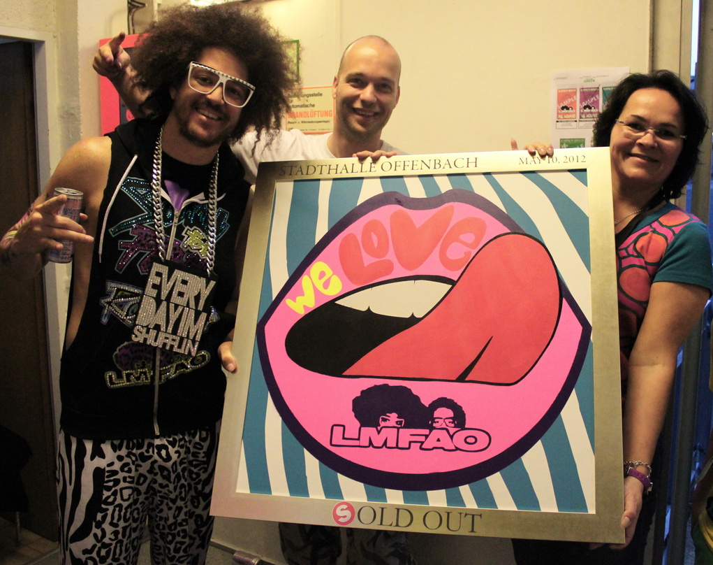 Bei der Verleihung (von links): Stefan Kendal Gordy alias Redfoo (LMFAO), Marcus Dörr und Birgit von Hellborn