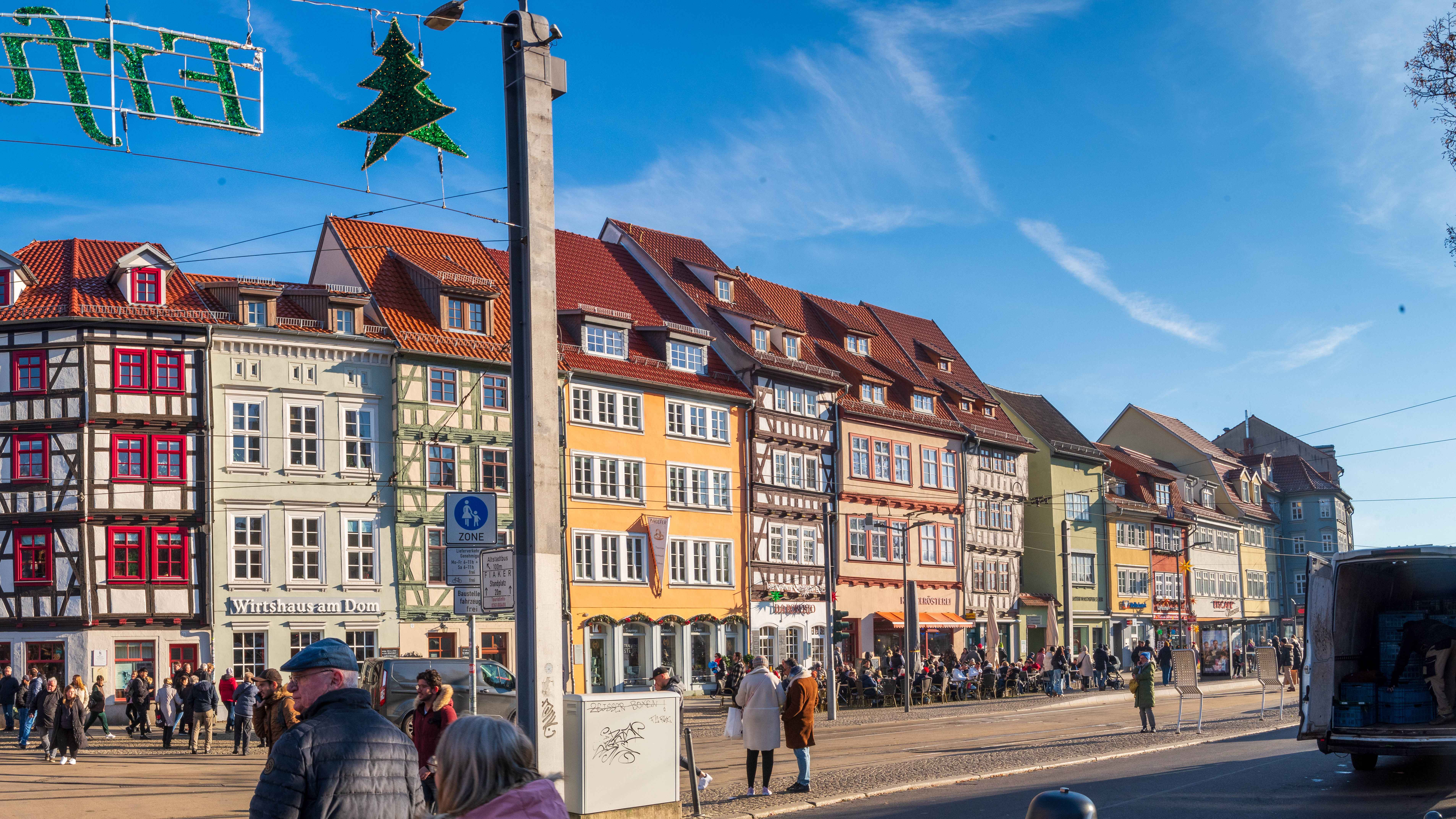 Hauptstadt des Freistaats Thüringen: Erfurt.