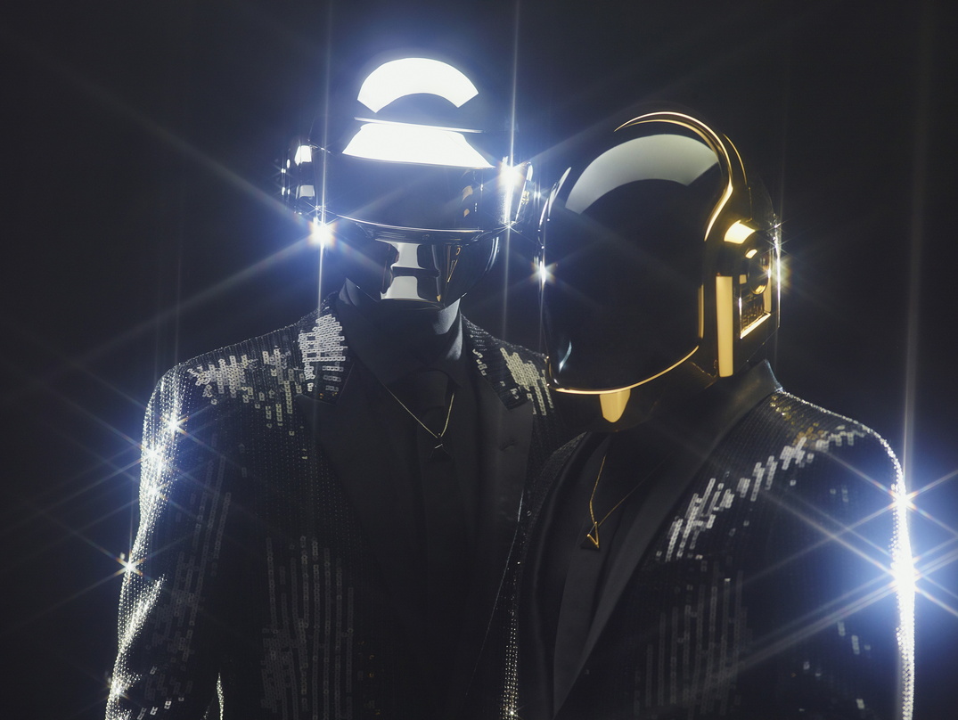 69829d9f6135956b1c038efa4c828cd80a5f9b46c4fa23f2367c2f44b47bc5bc Liefern den Bestseller von Sony Music im ersten Fiskalquartal: Daft Punk