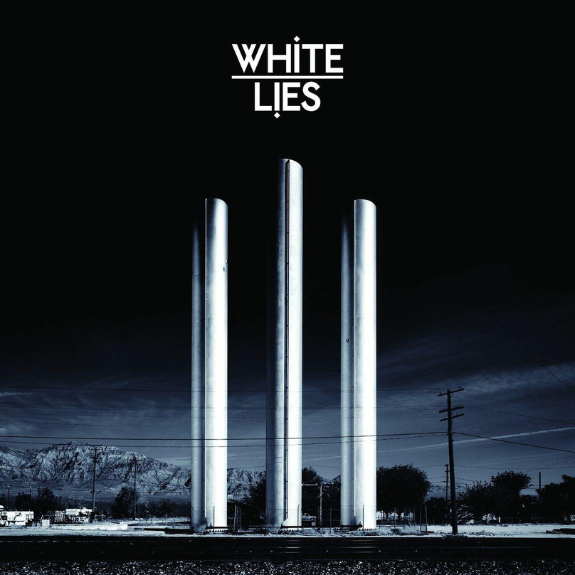 Ohne Umwege an die Spitze: White Lies mit ihrem Debütalbum "To Lose My Life..."