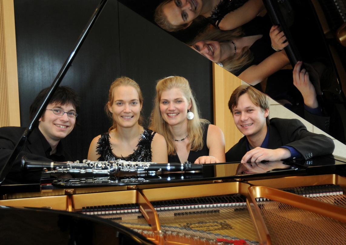 Unter den Finalisten: Die Duos für Klarinette-Klavier Duo Riul (li. u. re.) sowie Duo Lorenz/Bernstorff (Mitte)