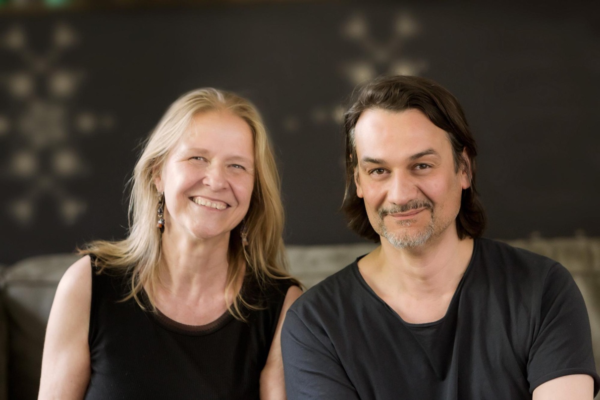 Haben es gleich mit der ersten Produktion ihres neu gegründeten Hörbuchverlags Atmende Bücher ins Finale um den Deutschen Hörbuchpreis geschafft: Cornelia Funke und Eduardo Garcia