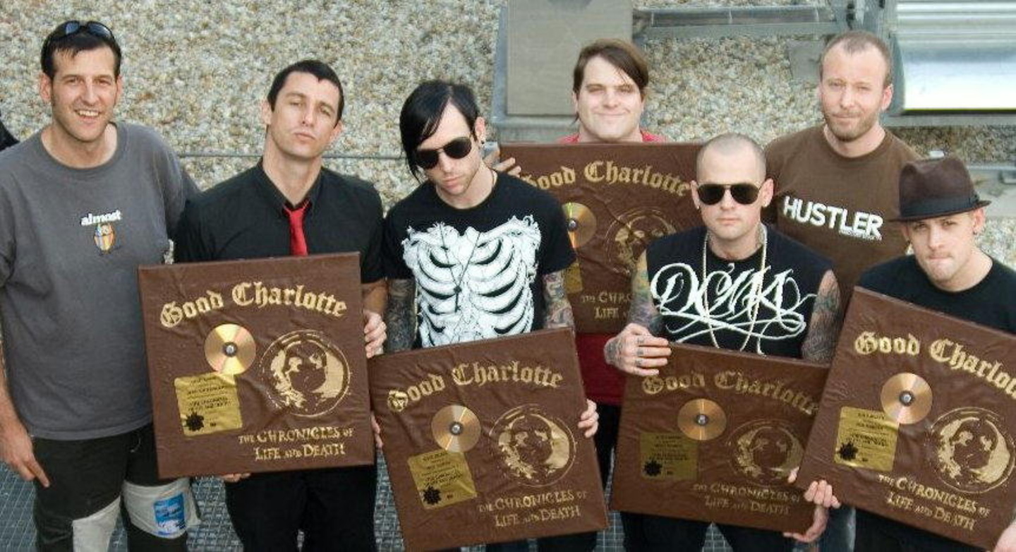 Vergoldet: Good Charlotte mit Vertretern von Sony BMG Austria