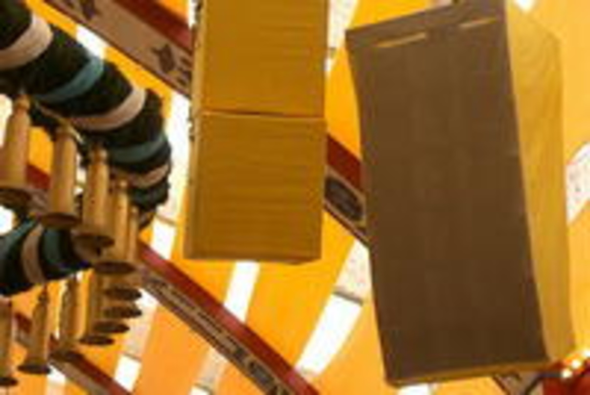 Sorgen für besten Sound im Festzelt: Systeme von JBL