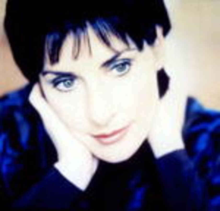 Mit dem Herrn der Ringe an die Spitze: Enya