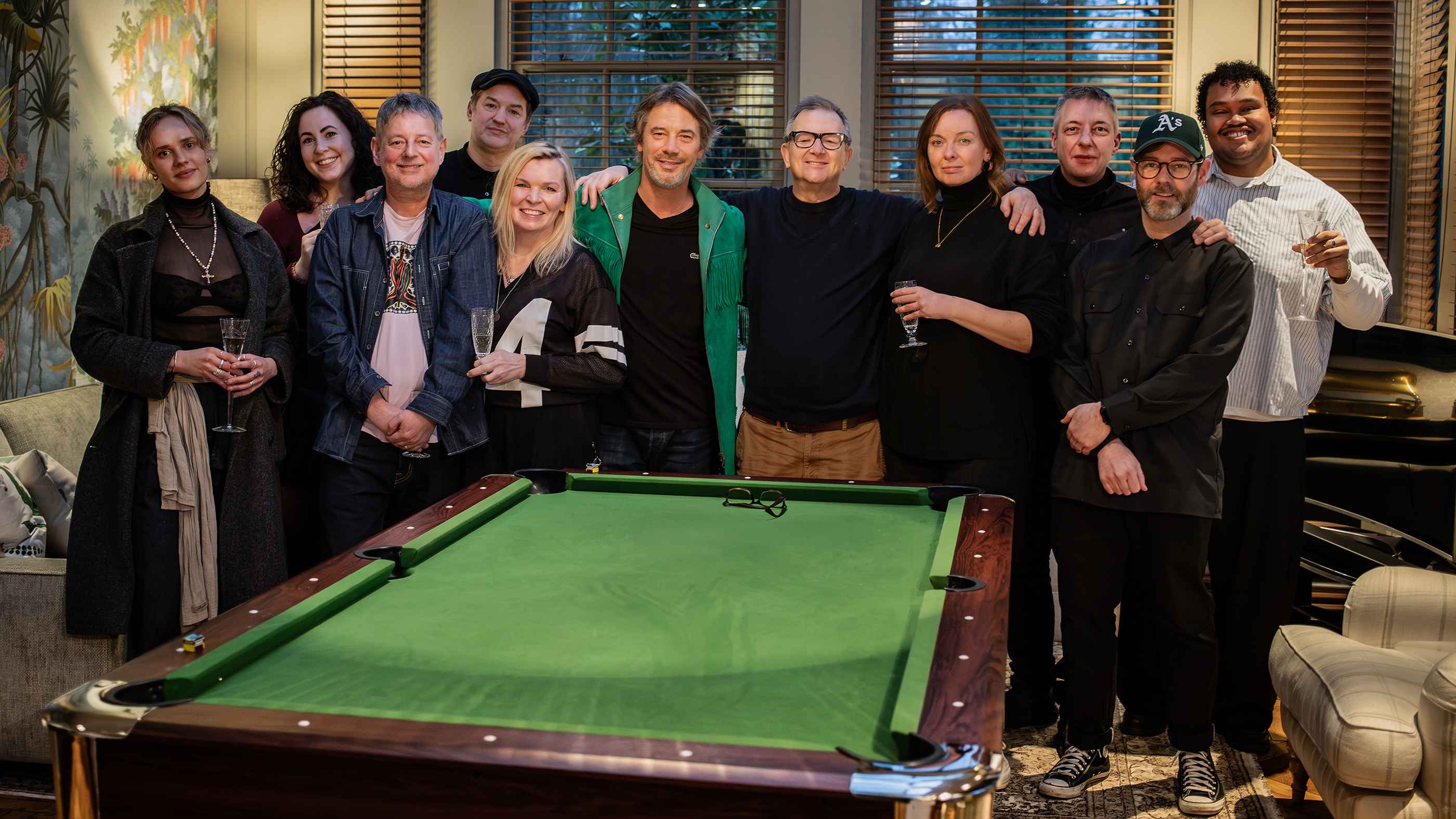 6debc1e6 2e2b 4ef8 9cfa 7fbd9078bc4b Bei der Vertragsunterzeichnung (von links): Ella Papenfus (Interceptor Management), Fiona McAuley (Senior Director Digital Marketing UK and Continental Europe BMG), Andy Lloyd (VP Internat...