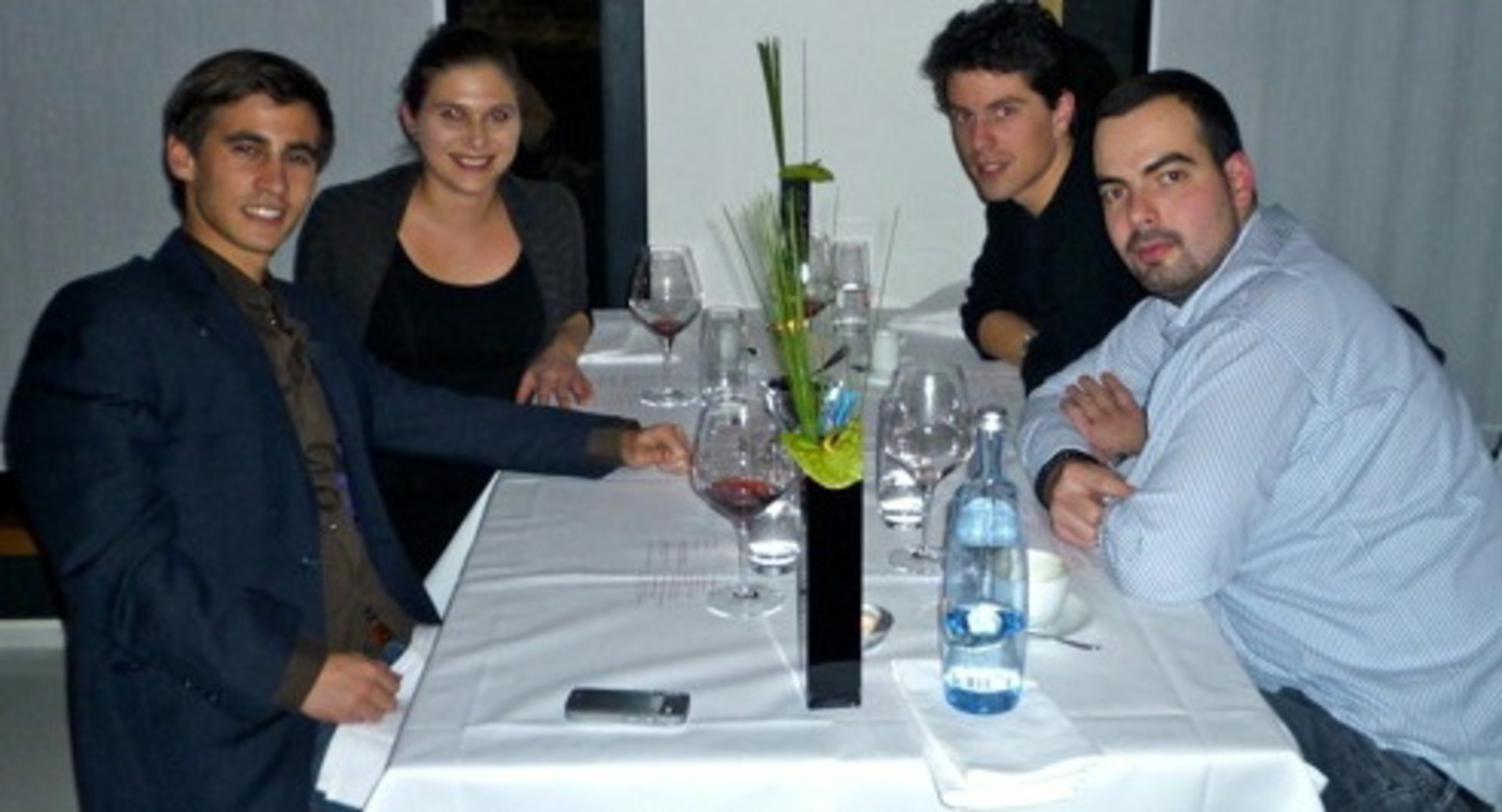 Die Vertragsverlängerung feierten (v.l.n.r.): Benjamin Budde (International Exploitation), Selina Paetz (Copyright Manager), Maximilian Paproth (Business Affairs) und Konstantin Scherer