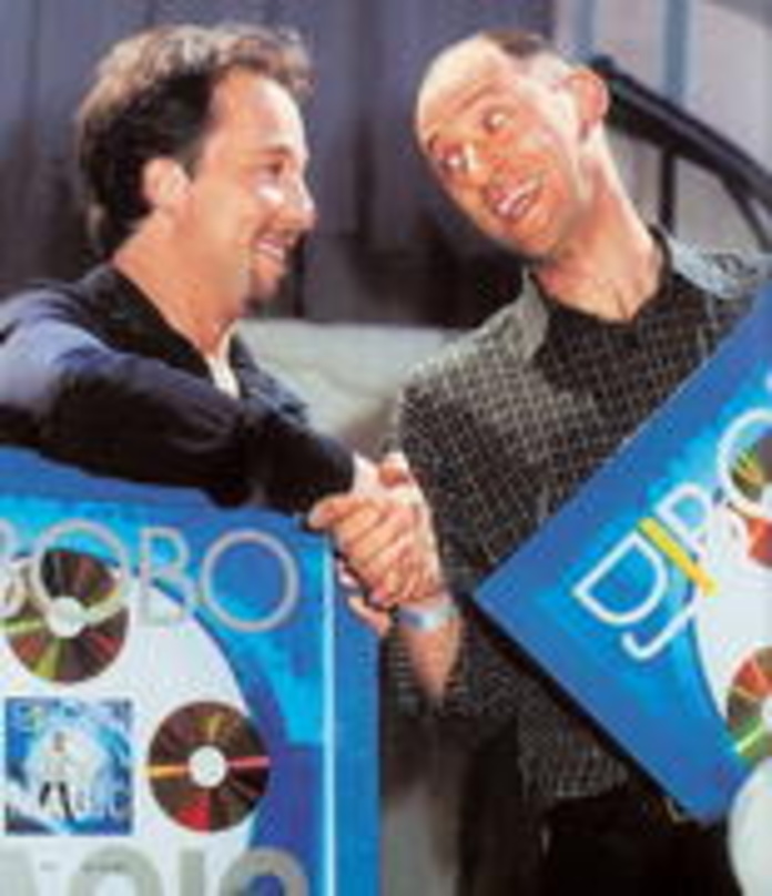 Langjährige Partner: DJ Bobo mit Axel Breitung (r.)