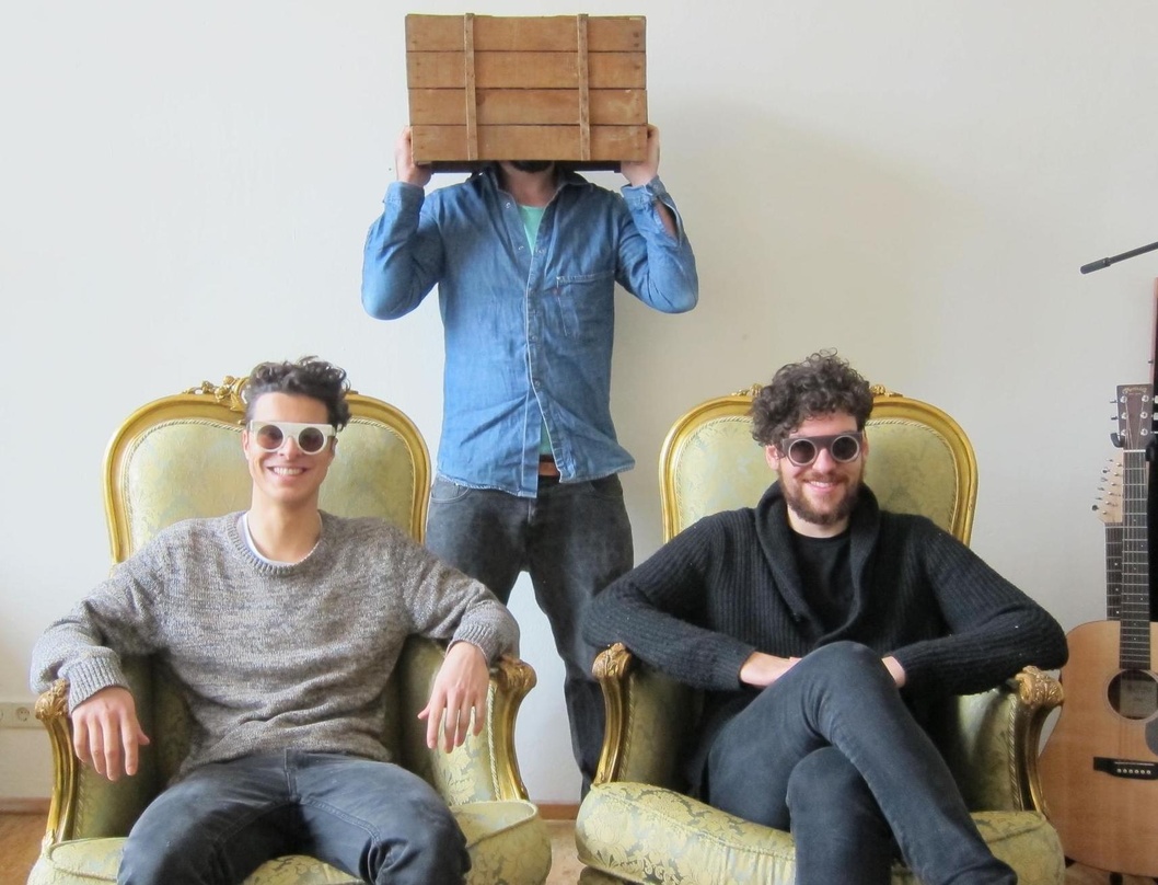Schauen gemeinsam in die Zukunft: Kilian, Robert Koster (Creative Manager Golden Gate Management) und Jo