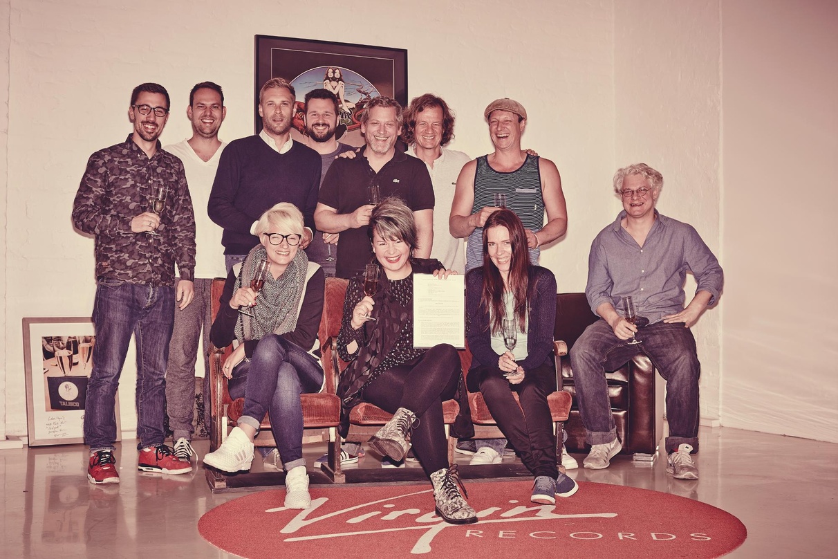 Trafen sich in Berlin (hinten, von links): Tobias Zumak, Sascha Pulm, Volker Mietke, Felix Mussell, Lars Grewe, Andreas Lichtenhahn, Markus Bruns und Frank Maier sowie (vorn) Johanna Mietk...