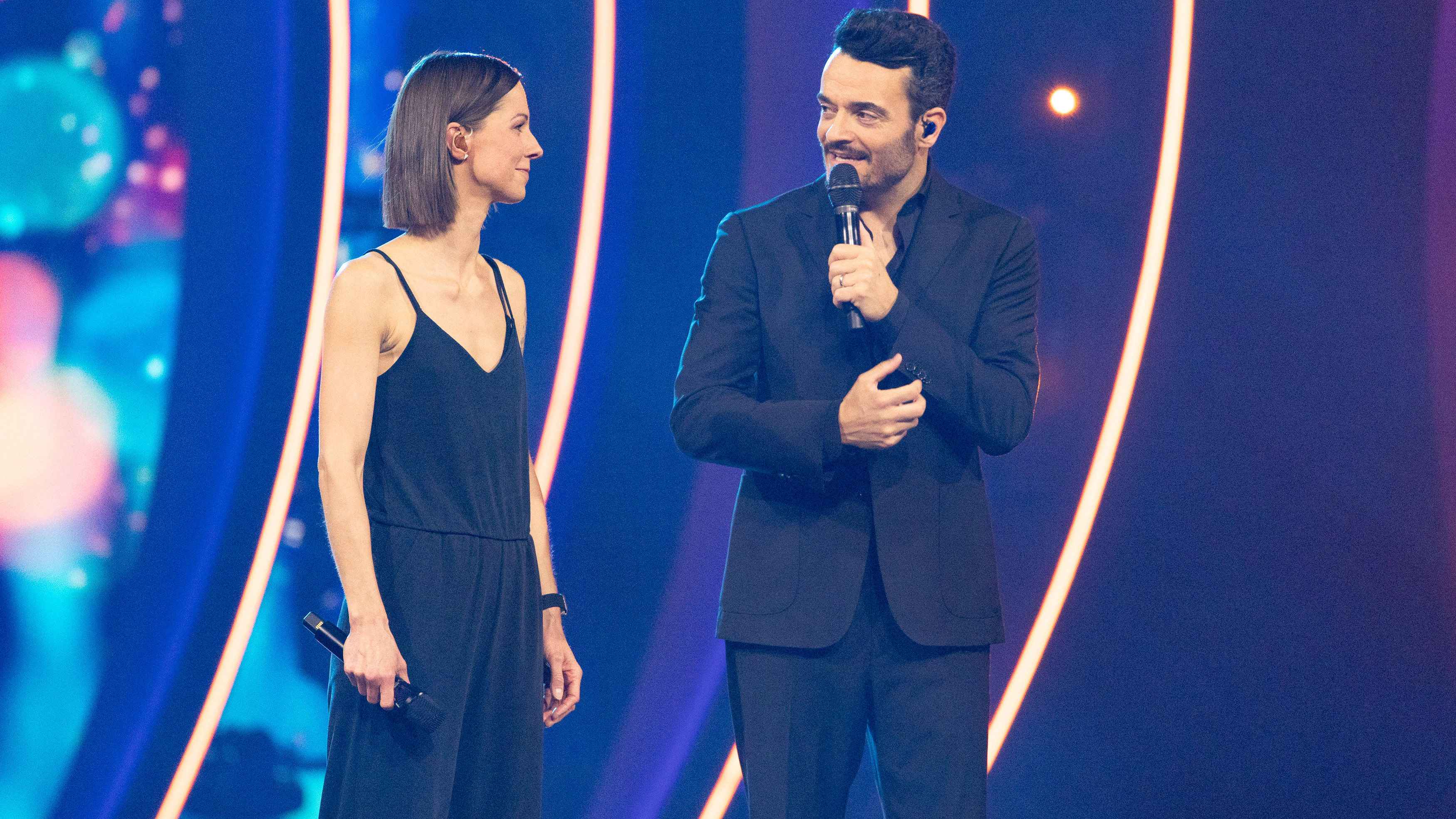 Bei der „Giovanni Zarrella Show“ im ZDF: der Gastgeber mit Christina Stürmer.