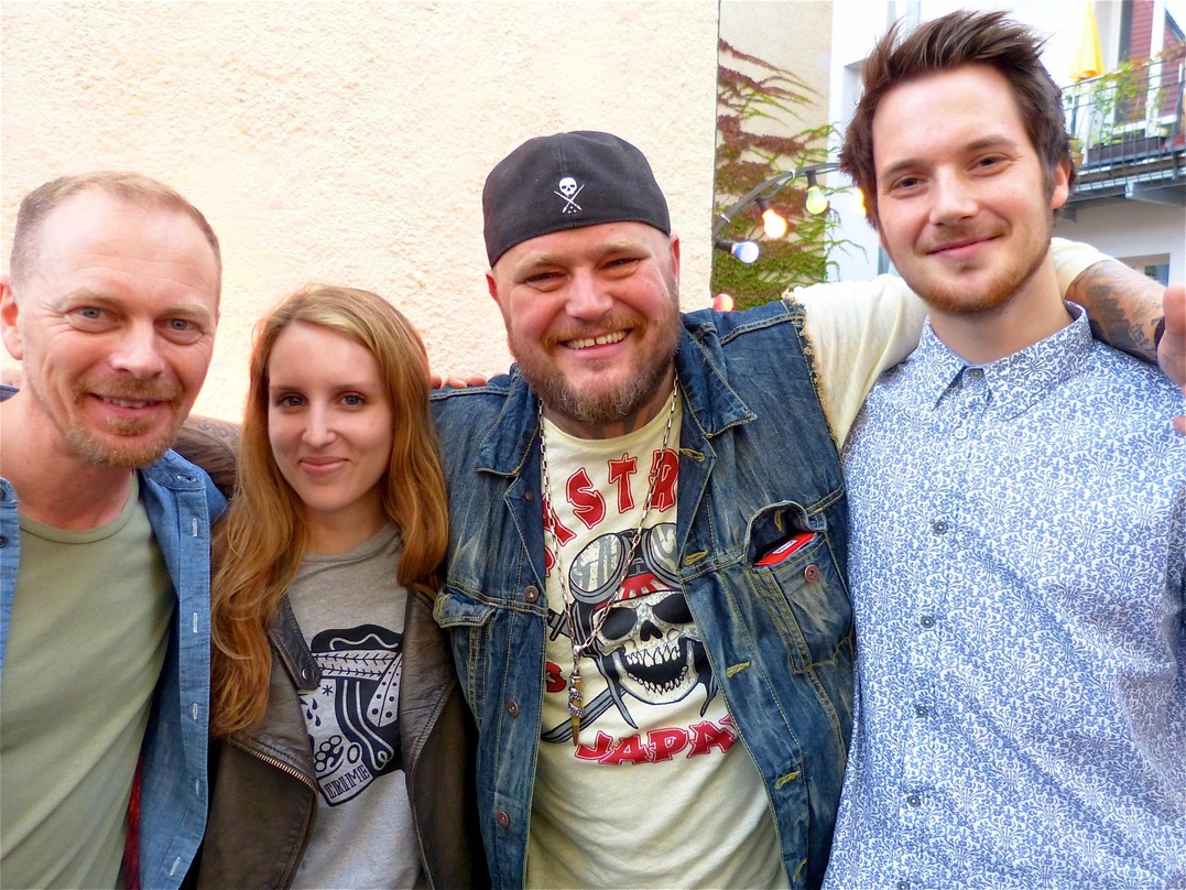 Franz Schemera (Warner Music), Managerin Luisa Drywa, Hagen Stoll, Max Breinbauer (Warner Music)