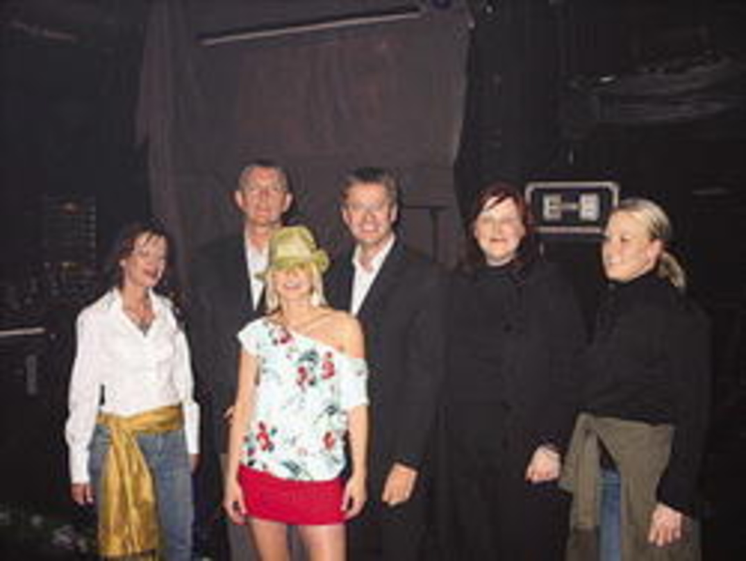 Prächtig verstanden sich (v.l.n.r.): Silvia Schauer (General Manager Zomba Austria), Kurt Thielen (Managing Director {mladress.848.Zomba (Germany)|U|T}, Robyn, André Finkenwirth (Executive...