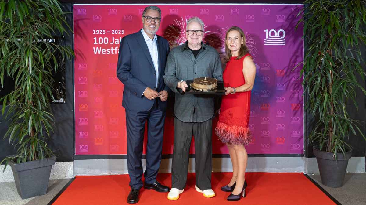 Trafen sich zu 100 Jahren Westfalenhalle: Dortmunds Oberbürgermeister Thomas Westphal, Herbert Grönemeyer und Sabine Loos (Hauptgeschäftsführerin Westfalenhallen Unternehmensgruppe).