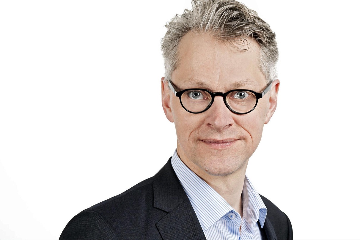 Kann beim Mitgliederfest der GEMA den Radiokulturpreis entgegennehmen: Hans Dieter Heimendahl, Programmchef Deutschlandfunk Kultur