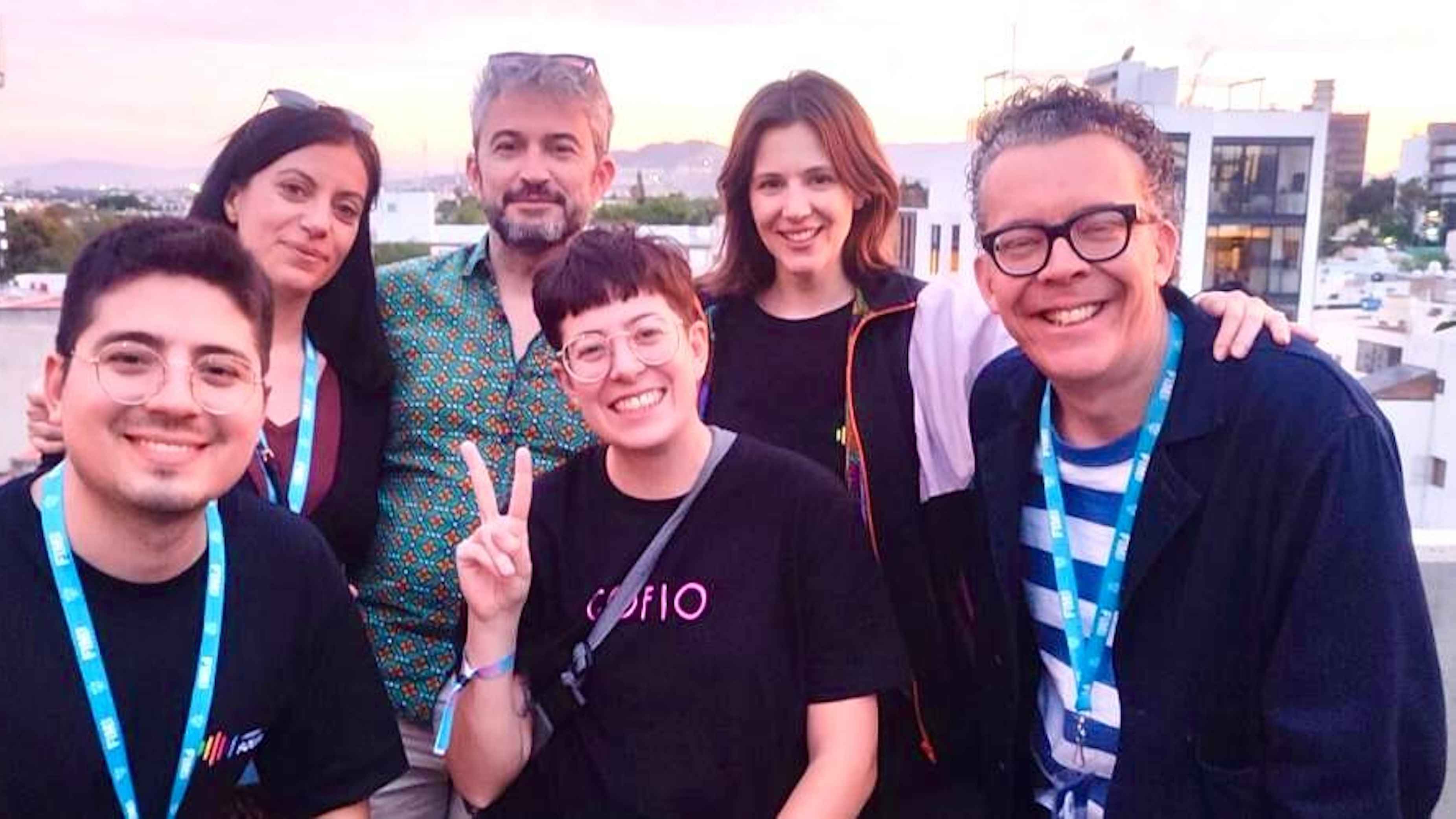 Machen gemeinsame Sache (von links): Mark Meyer (Random Sounds CEO), Noemí Planas (WIN CEO), David Cabo (Civio Founder), Nerea Serrano (WIN Community & Projects Manager), Zena White (WIN C...