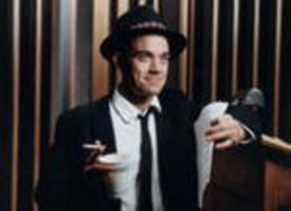 Sieht fast so aus und singt beinahe wie Frank Sinatra in seinen besten Jahren: Robbie Williams