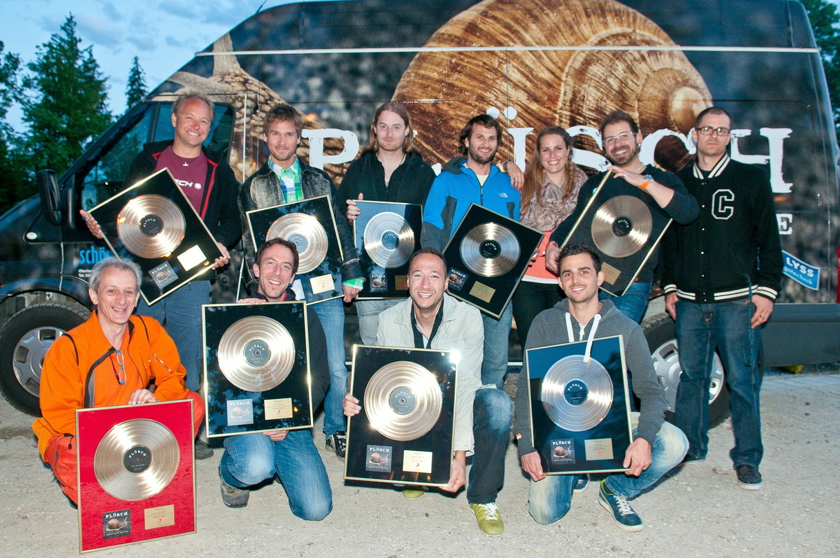 Sind auch mit dem vierten Album auf Edelmetall-Kurs: Plüsch und Sony Music Switzerland
